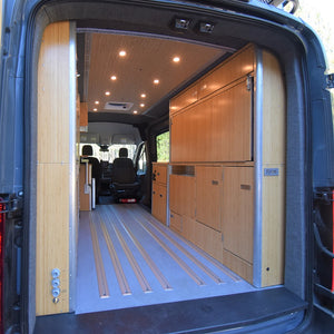 Large Open Area for Versatile Use of Van