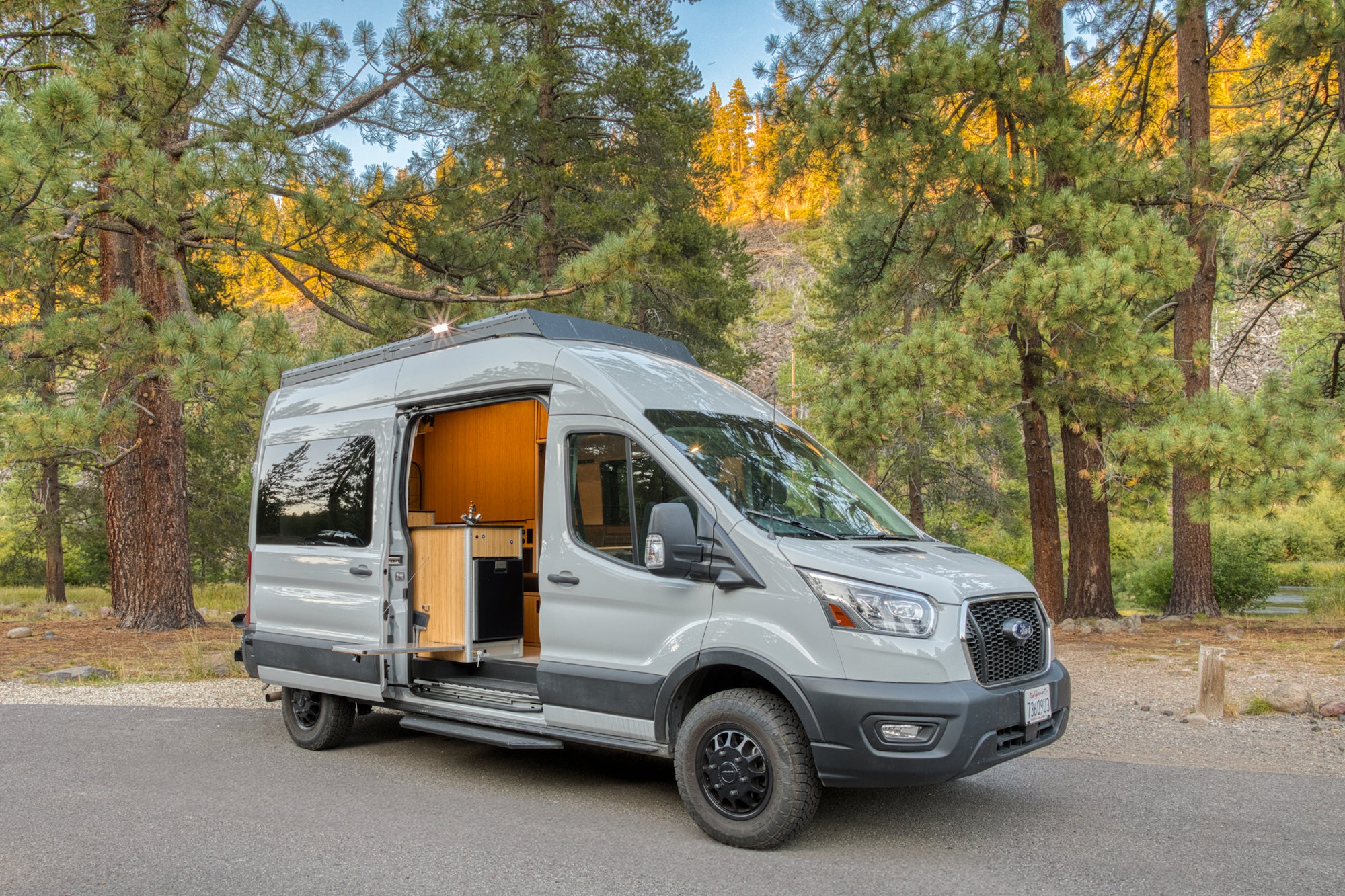 Murphy's Lounge Van Build